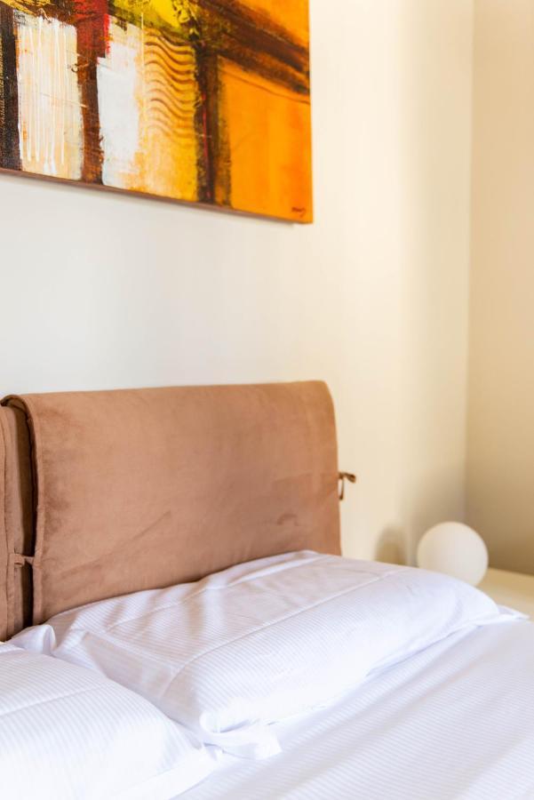 Modern, Bright Near Boboli Gardens & Santo Spirito - Homeunity Firenze Eksteriør billede