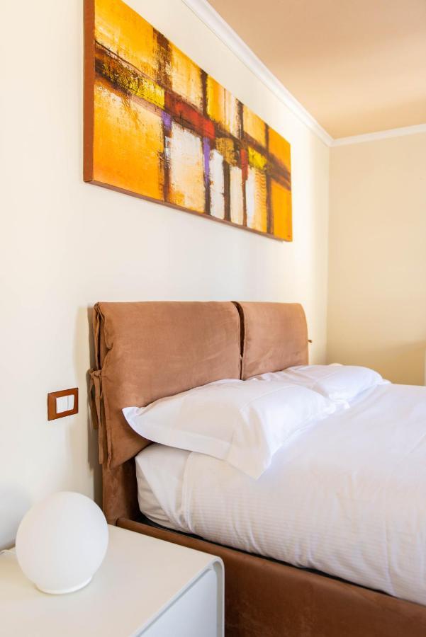 Modern, Bright Near Boboli Gardens & Santo Spirito - Homeunity Firenze Eksteriør billede